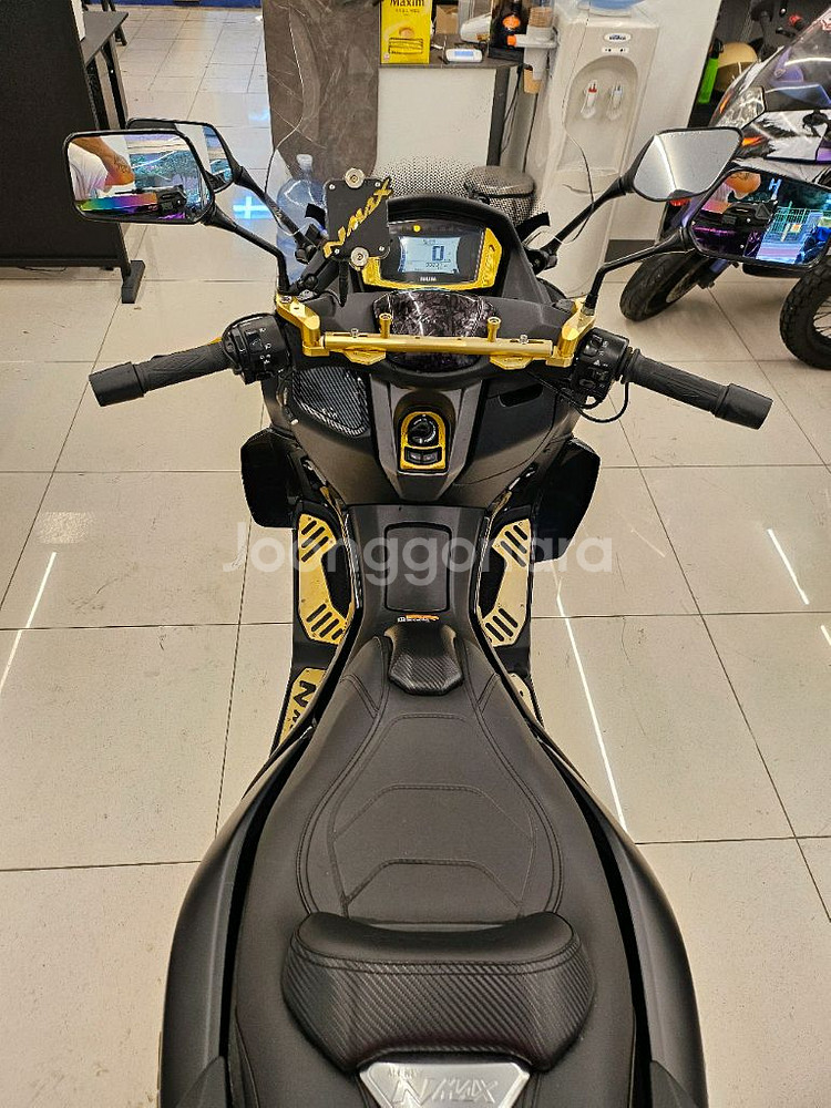 튜닝 잘된 nmax125 24년식 빠르게 팝니다!--6