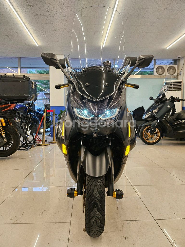 튜닝 잘된 nmax125 24년식 빠르게 팝니다!--1