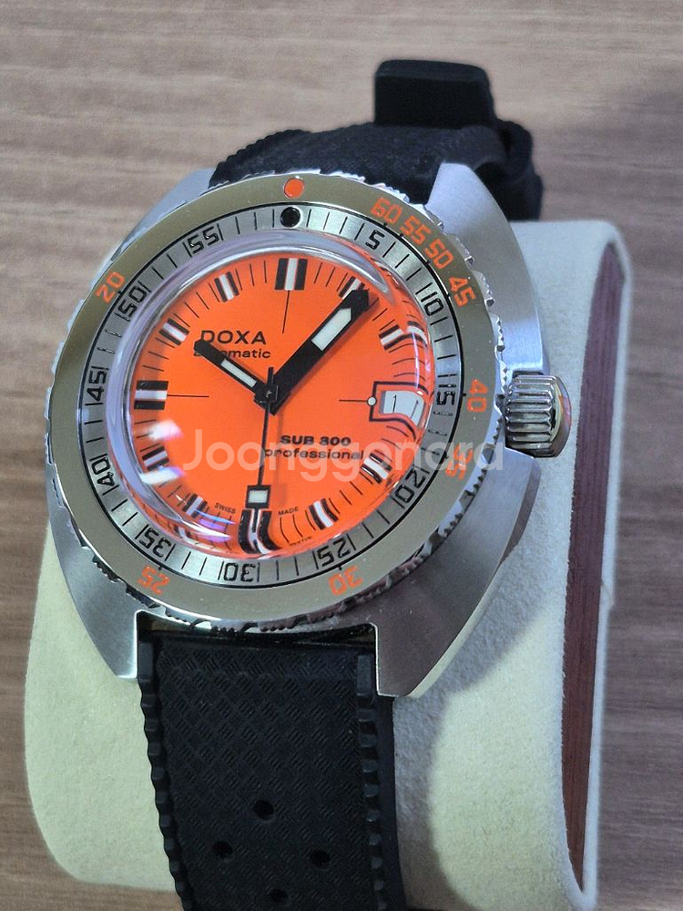 doxa sub 300 브레이슬릿 모델 팝니다--1