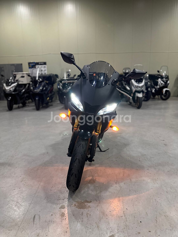 19년식 야마하 YZF-R3 2만Km 깔끔한 차량 판매--2