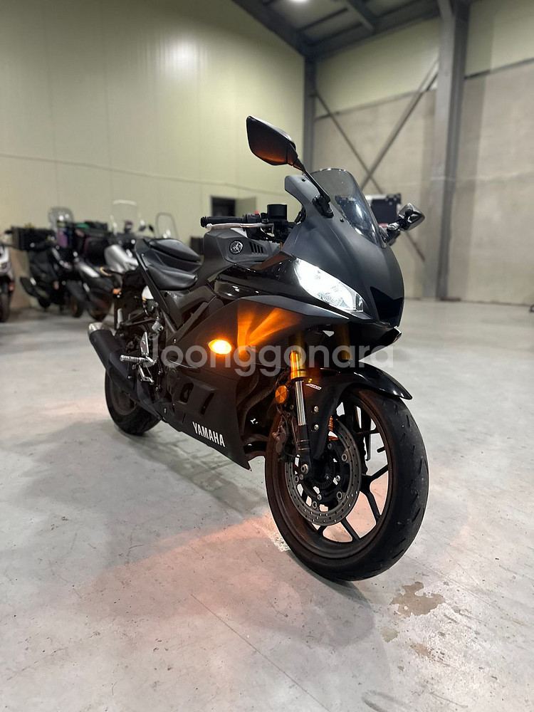19년식 야마하 YZF-R3 2만Km 깔끔한 차량 판매--0