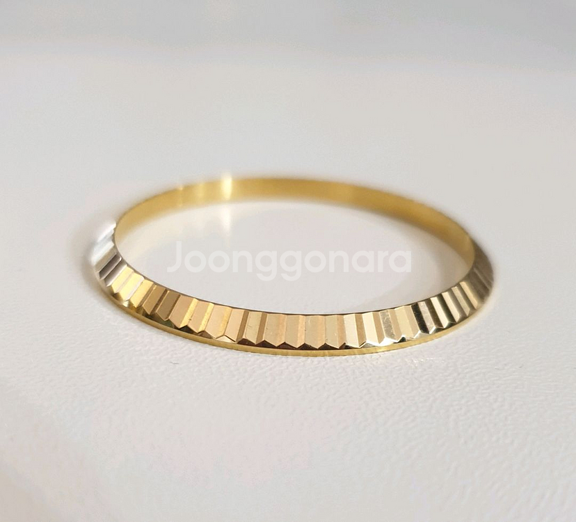 18K 옐로우골드 36mm 플루티드 시계 베젤--1