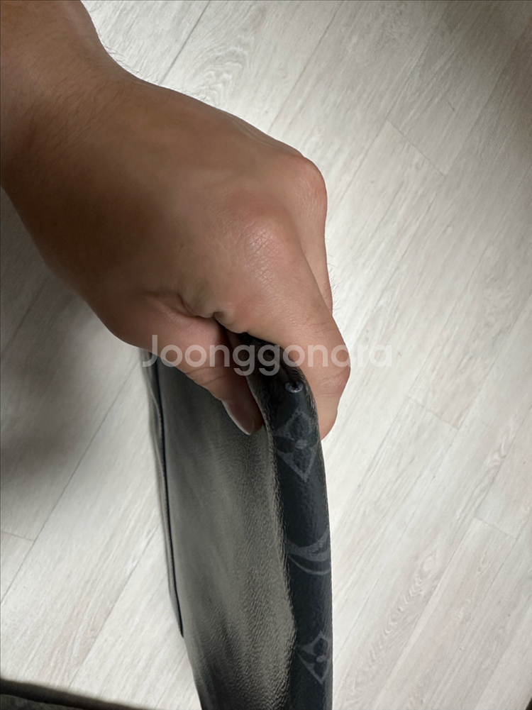 루이비통 포쉐트 아폴로 클러치백--3