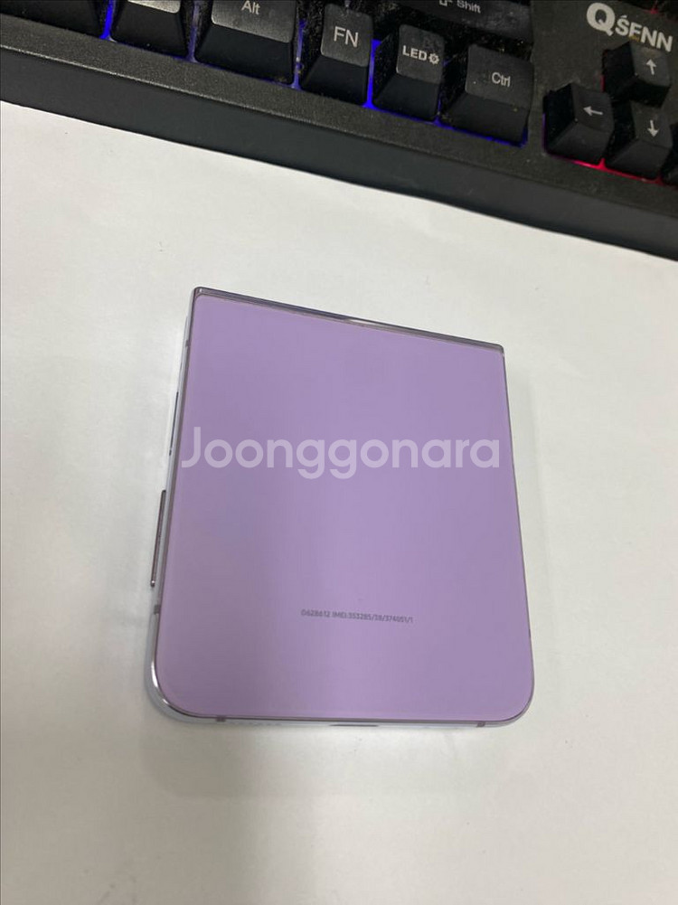 SK 갤럭시Z플립4 퍼플 외관AA급 256GB 무잔상급--2