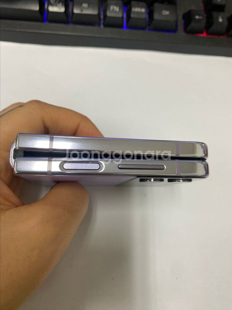 SK 갤럭시Z플립4 퍼플 외관AA급 256GB 무잔상급--7