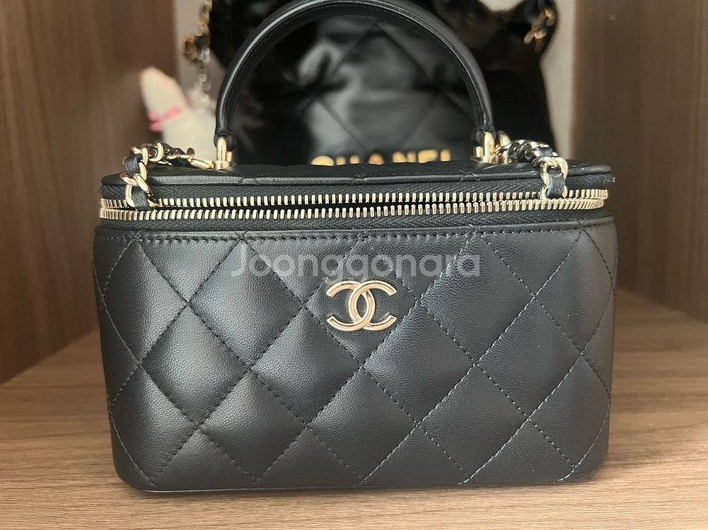 샤넬 직사각 베니티 탑핸들 램스킨 31번대--0