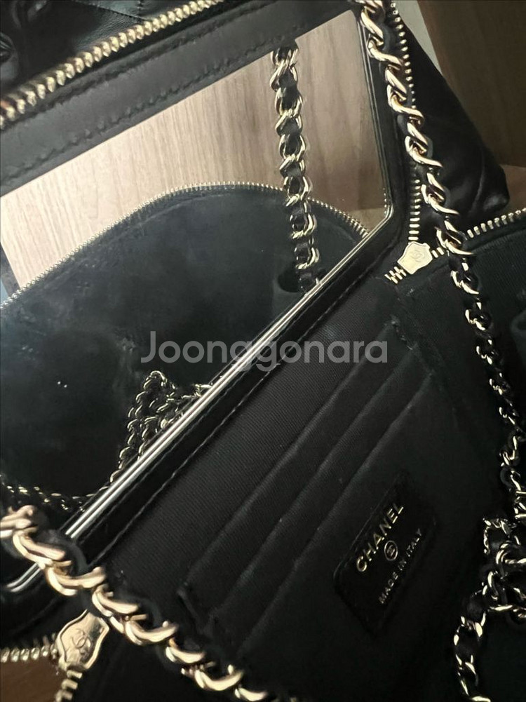 샤넬 직사각 베니티 탑핸들 램스킨 31번대--4