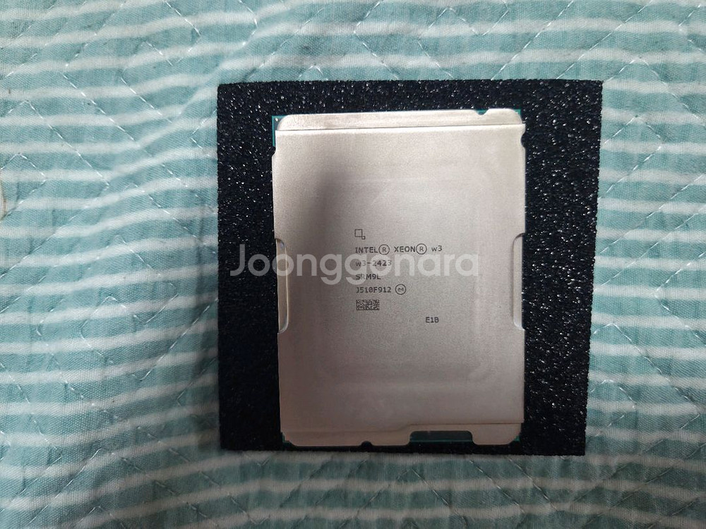 미사용 인텔 제온CPU W3-2423 팝니다--0