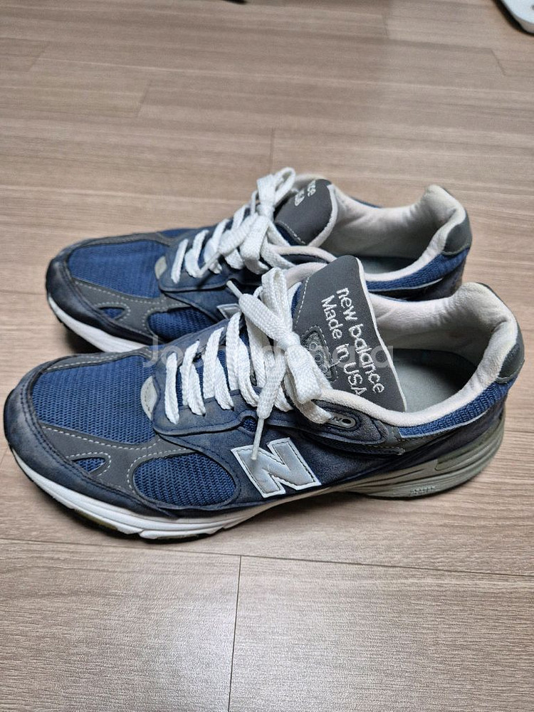 뉴발란스 993 블루 275사이즈--1