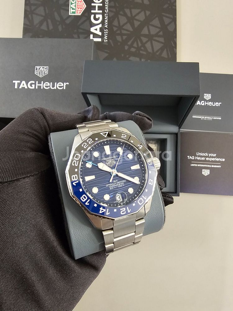 태그호이어 아쿠아레이서 프로페셔널300 GMT 블루스틸--1