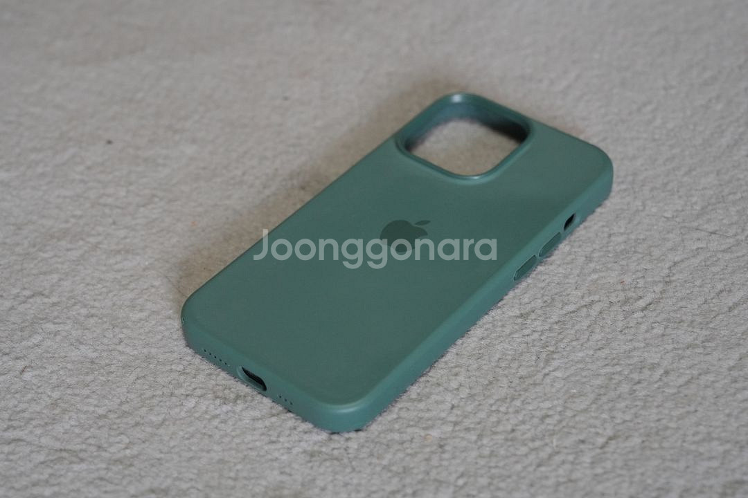 아이폰 13프로 맥세이프 케이스를 1만원에 판매--3