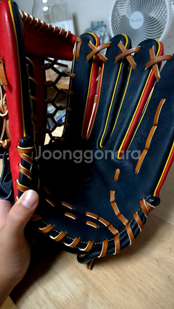 스톰 Z2 외야 13인치 한정판 글러브 새상품--2
