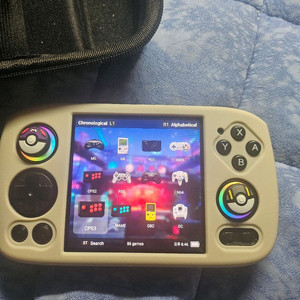 Anbernic 게임기 팝니다!알쥐큐브 rg cube