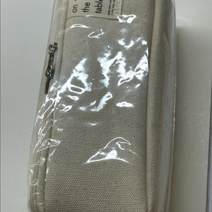 비온뒤 온 더 테이블 필통