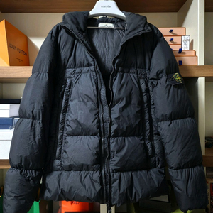 [정품]20FW 스톤아일랜드 크링클랩스 후드 패딩 M