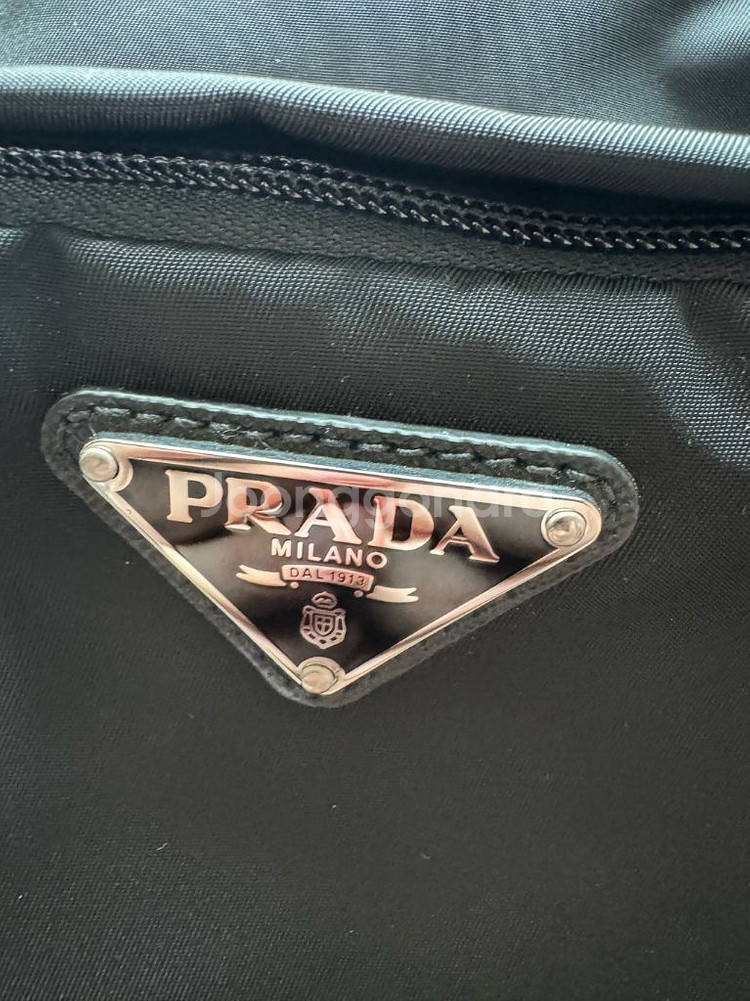 프라다 prada 나일론 크로스바디 백 2VH021--1