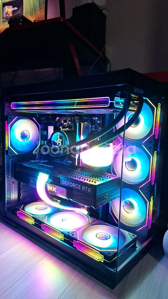 라이젠7 7800X3D RTX5070TI 본체 팝니다--0