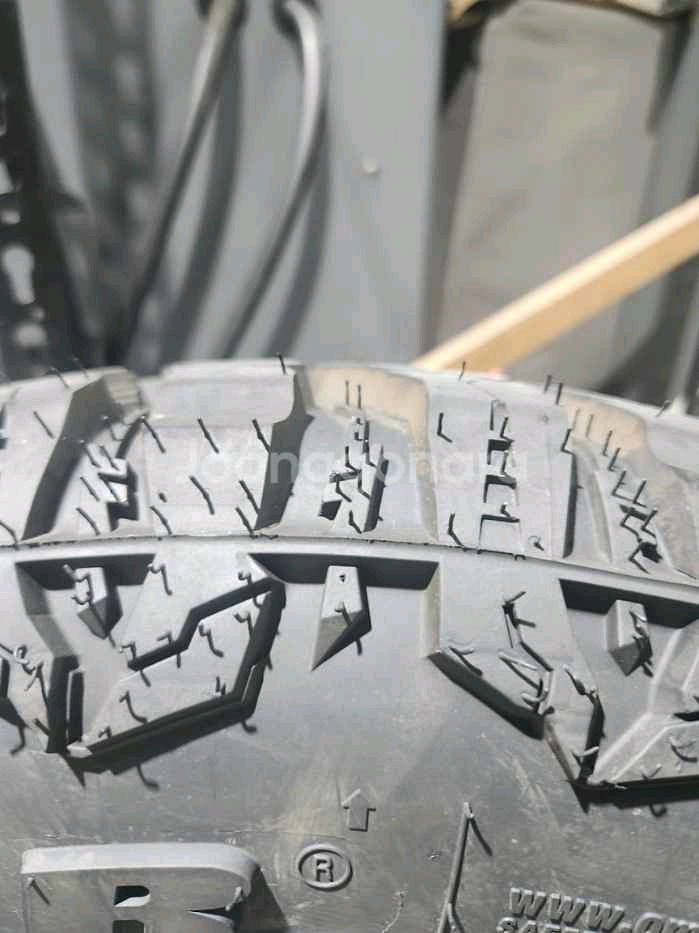 레이다RT+ 275 55 20 10P 팝니다--1