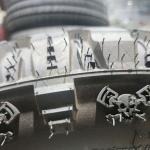 레이다RT+ 275 55 20 10P 팝니다