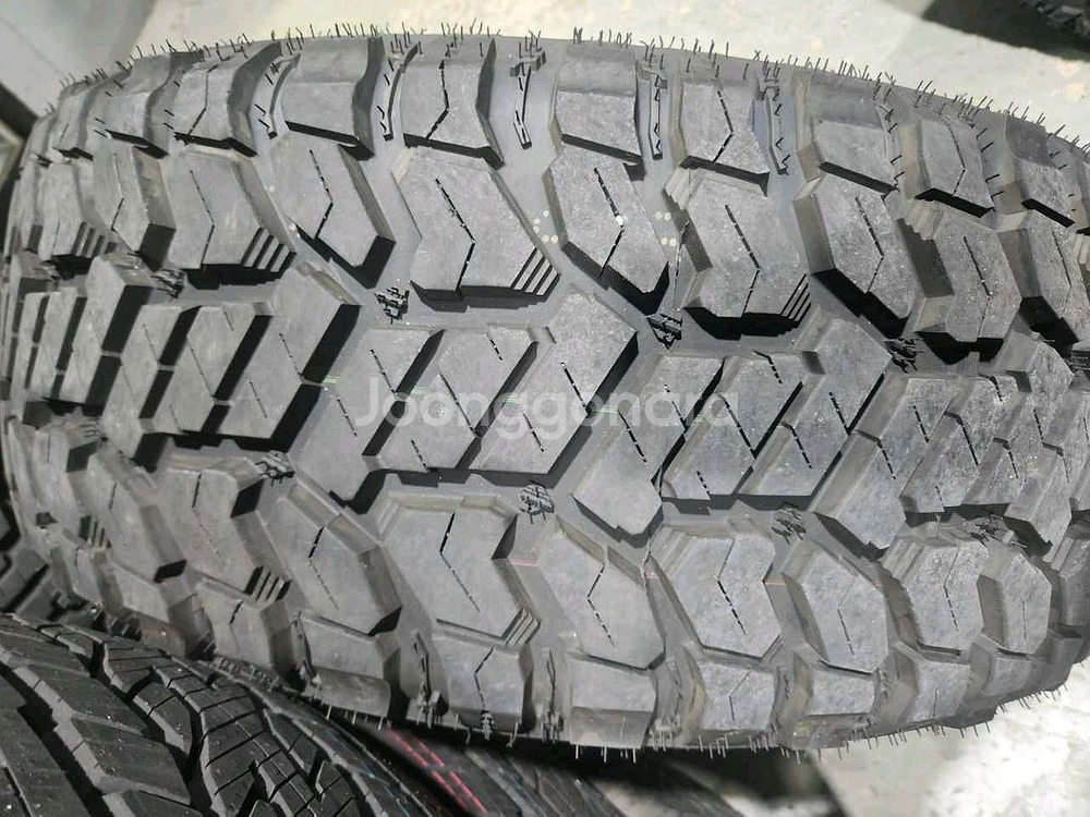 레이다RT+ 275 55 20 10P 팝니다--5