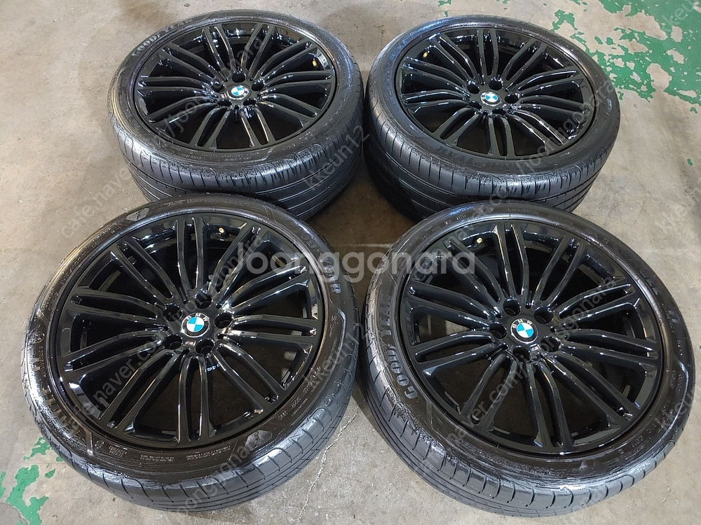 BMW G30 5시리즈 664M 19인치 정품 휠타이어--0