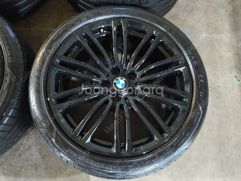 BMW G30 5시리즈 664M 19인치 정품 휠타이어--2