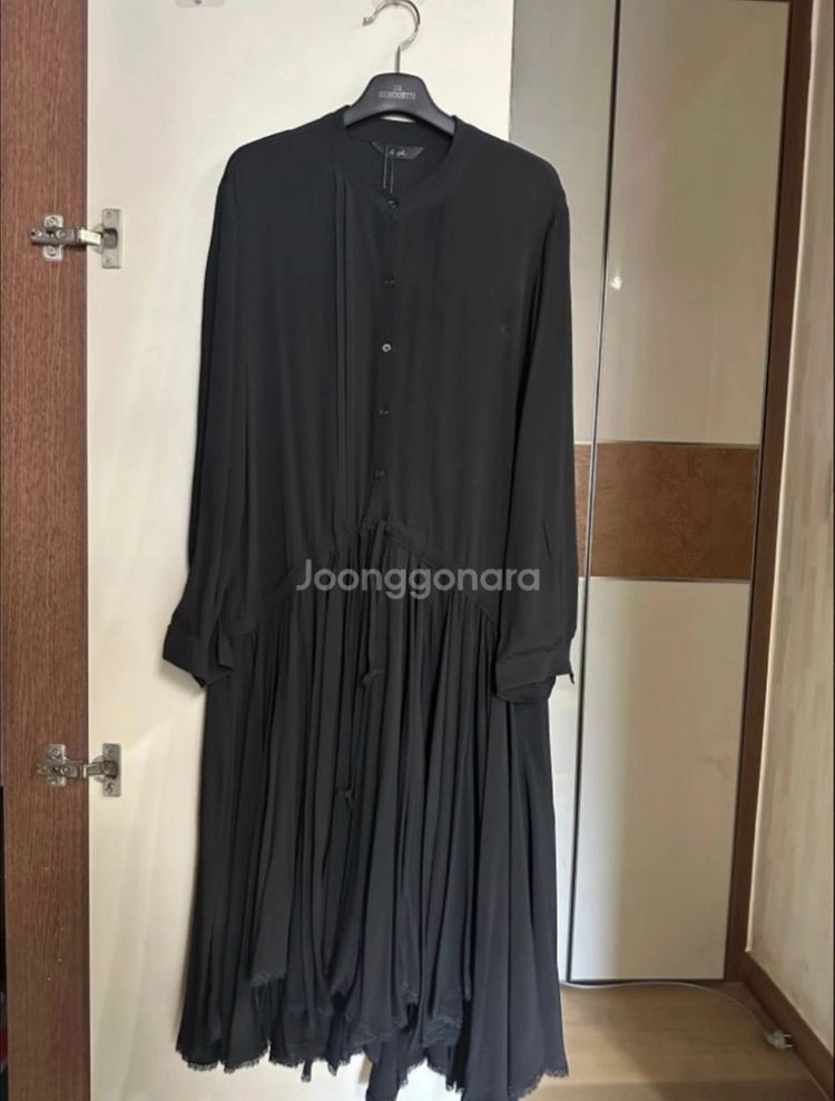 /새상품/ 아디세떼흐 하엄지 라닐원피스 블랙 이미지