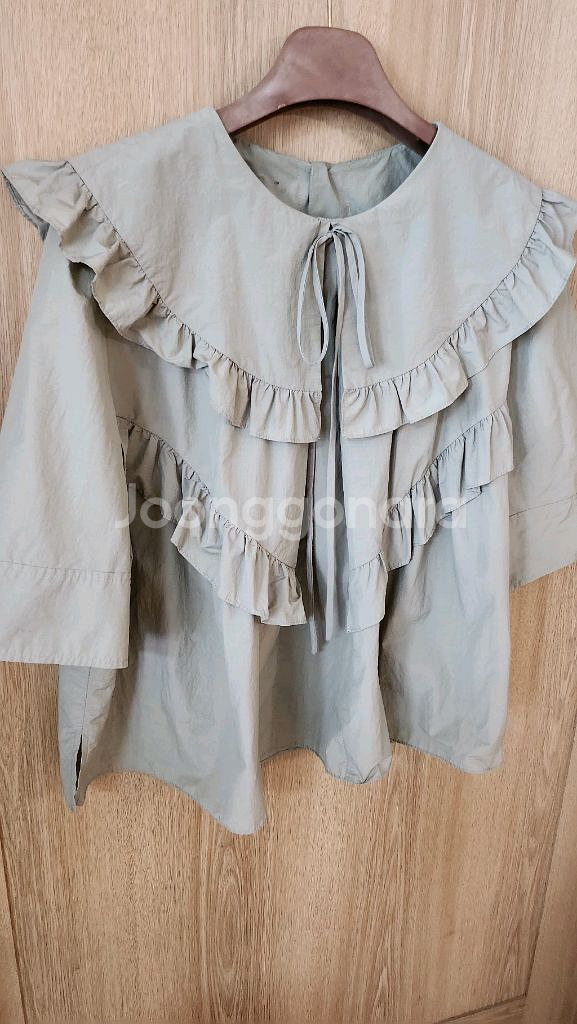 럭키슈에뜨 여름 블라우스--1