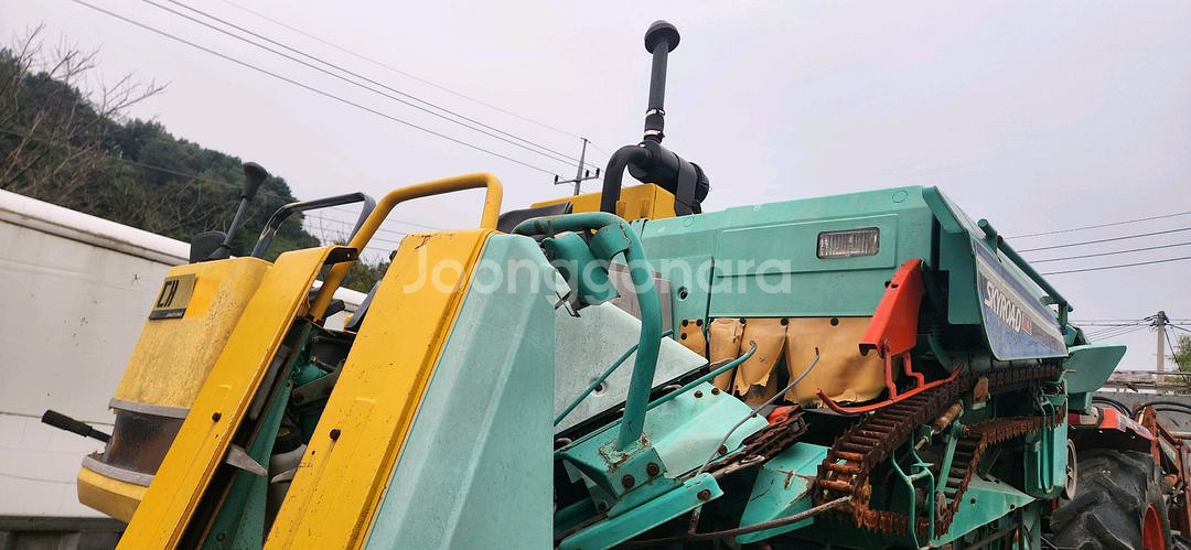 장기간 방치한 대동 2조식 콤바인 운반차 R1-191R--6