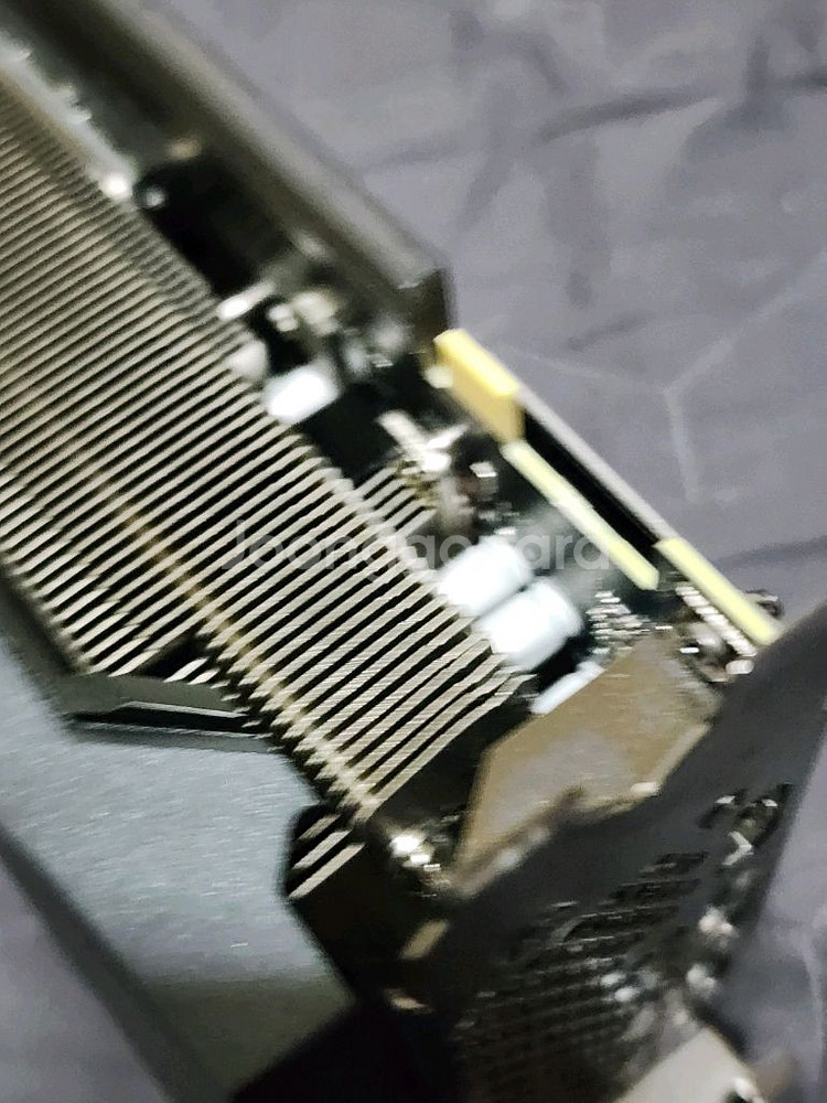 MSI RTX3070Ti Suprim--8