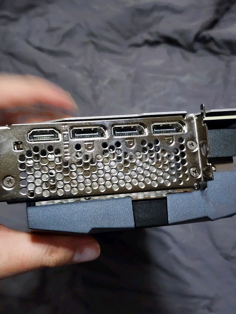 MSI RTX3070Ti Suprim--9