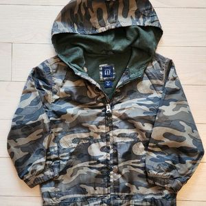 GAP 아동 카모 후드 바람막이