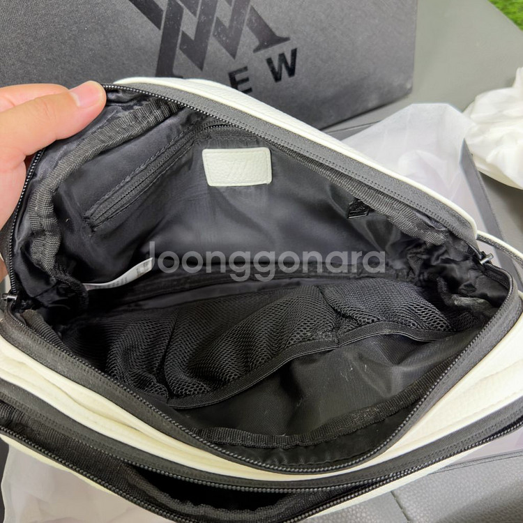 어뉴 파우치 화이트 정품 새상품--3