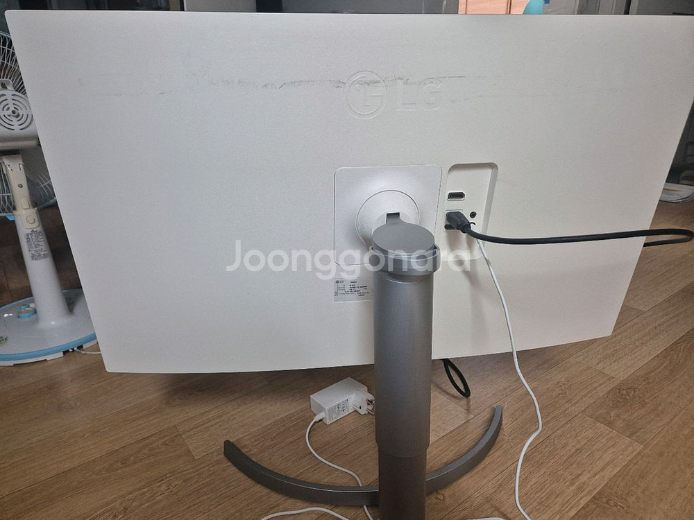 LG 32인치 모니터 판매합니다!--2