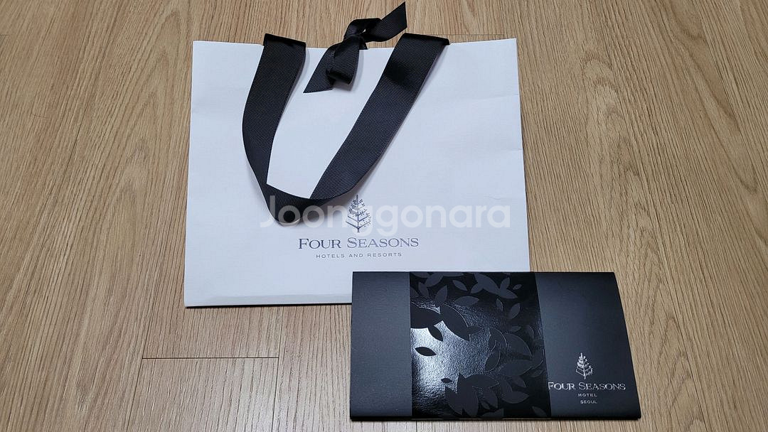 5성급 포시즌스 호텔 다이닝 2인 뷔페 식사권 (더 마켓 키친)--1