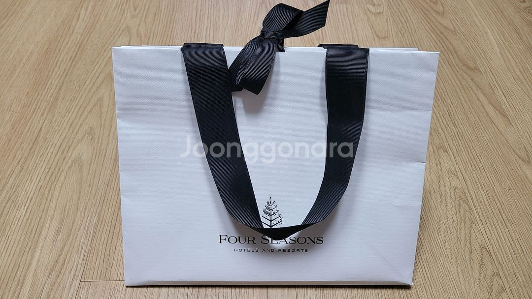 5성급 포시즌스 호텔 다이닝 2인 뷔페 식사권 (더 마켓 키친)--2