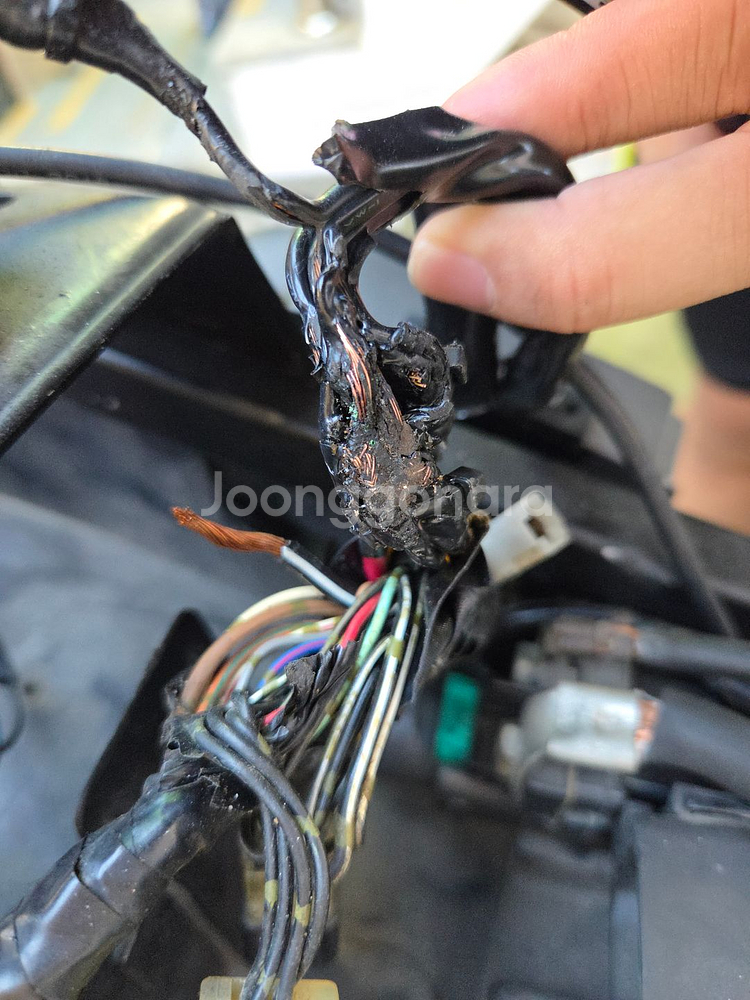 03년식 r1000 부품or 수리해서타실분--3