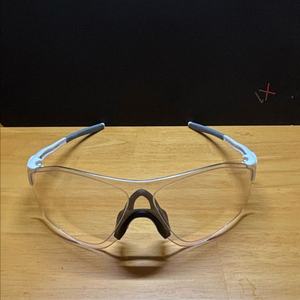 오클리 이브이제로패스