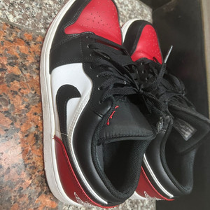 나이키 에어 조던1 로우 275mm 브레드토