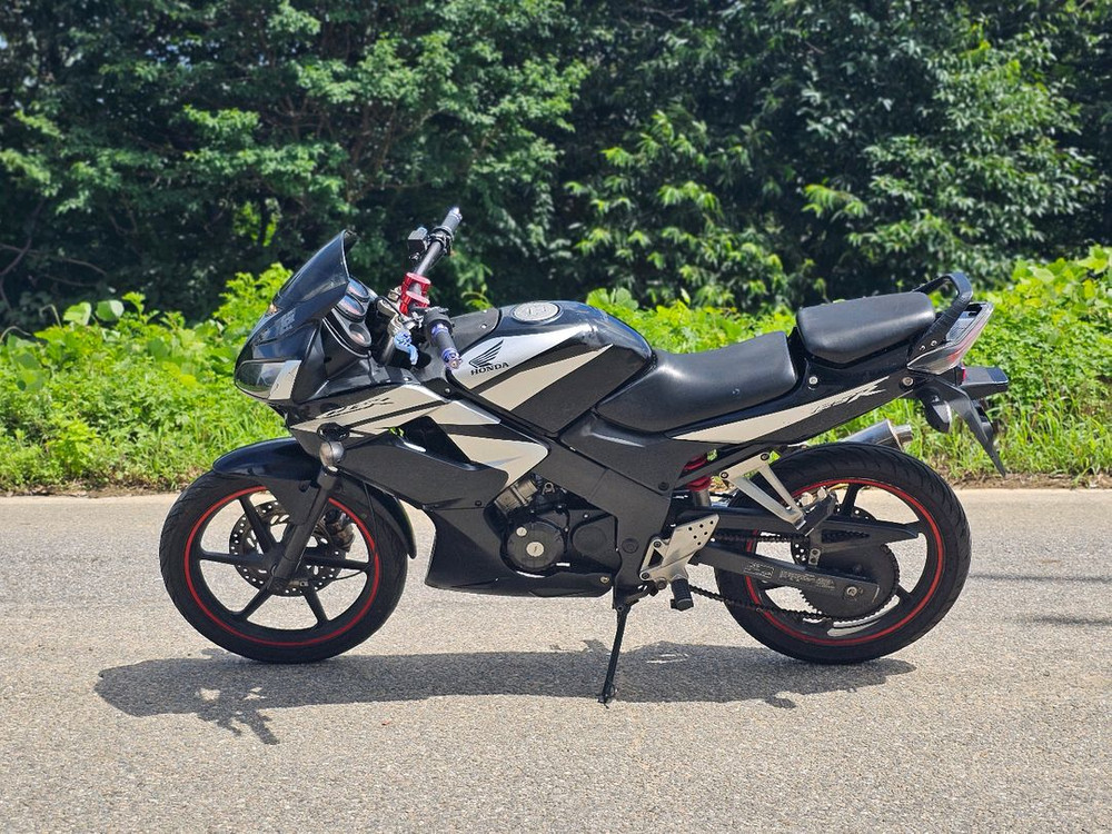 혼다cbr125/10년식/2만키로/105만원/한정판10 이미지