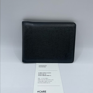 루이비통 타이가 반지갑 블랙 M32809