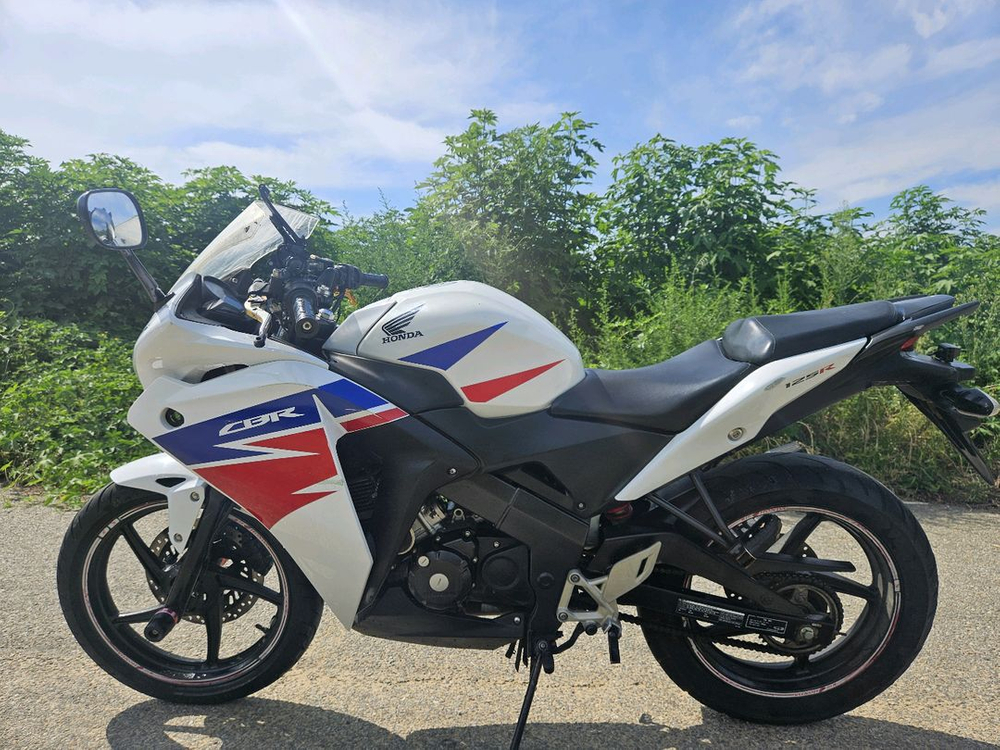 혼다CBR125건담/14년식/2만키로/150만원/구변완 이미지
