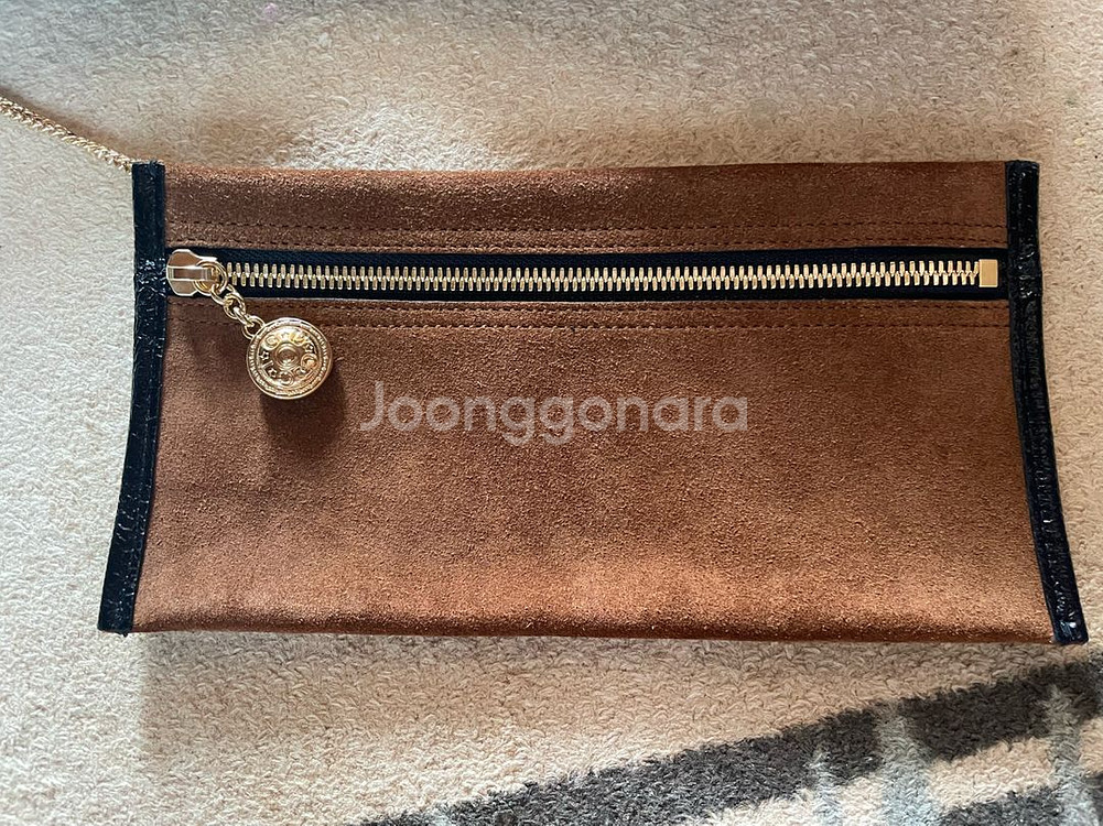 구찌 삼선 타이거 라자 스웨이드 토트 숄더백--2