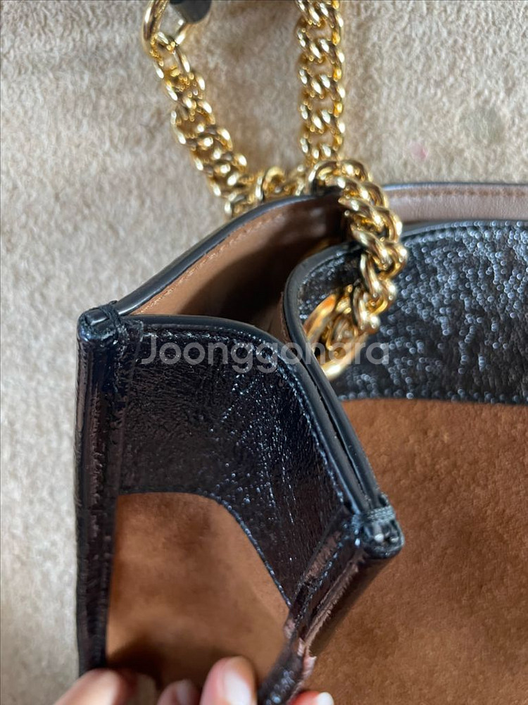 구찌 삼선 타이거 라자 스웨이드 토트 숄더백--3