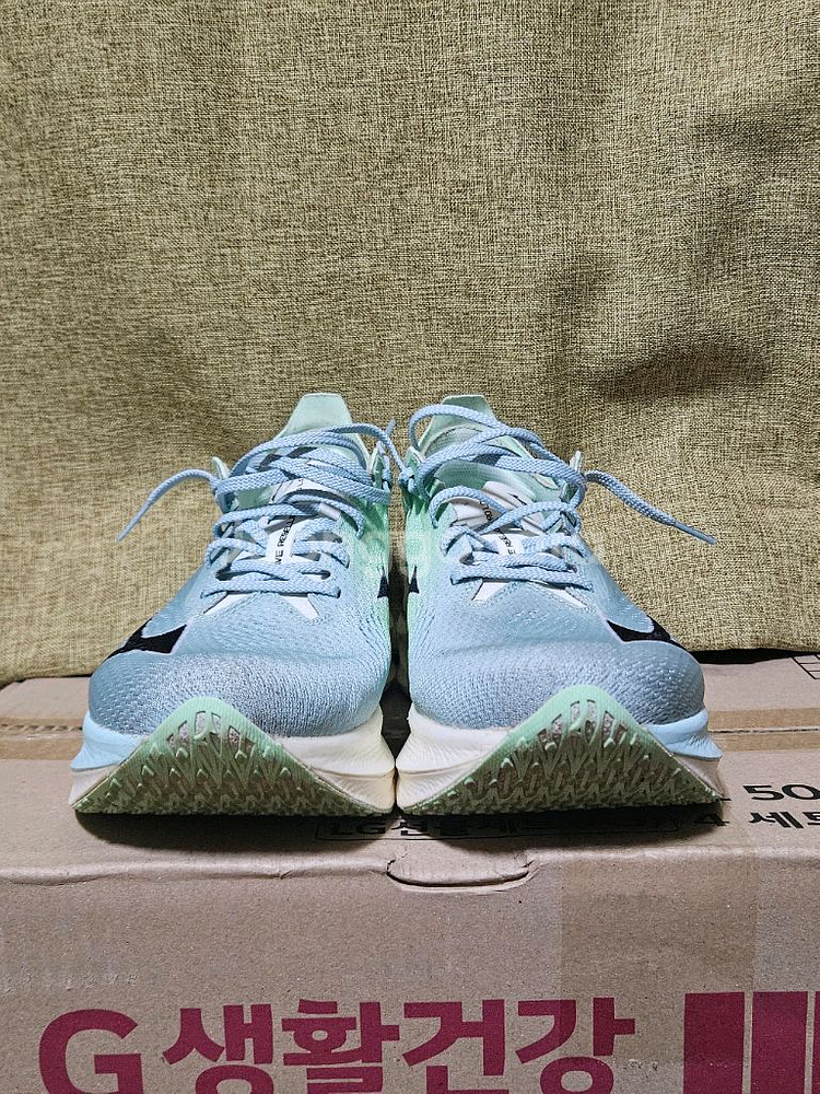 미즈노 리벨리온 프로3 로우 270 사이즈 팝니다..--1