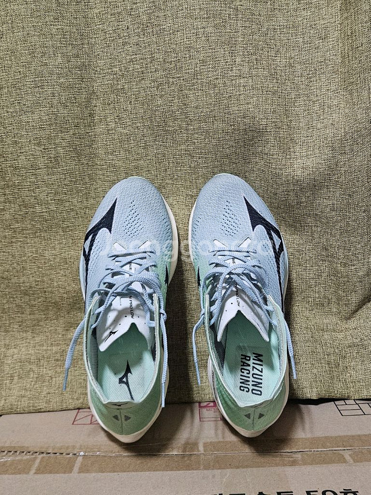 미즈노 리벨리온 프로3 로우 270 사이즈 팝니다..--4