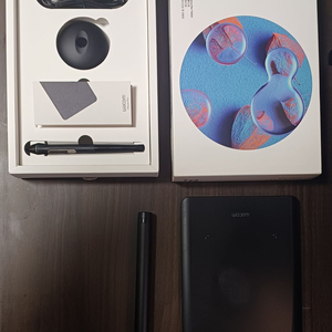 와콤 인튜어스 프로 소형 (PTH-460)