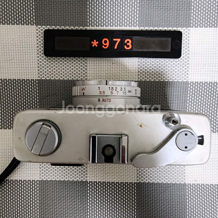 코니카 C 35 필름카메라 실버바디--1