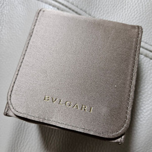 세일 ! BVLGARI 불가리 휴대용 쿠션 케이스