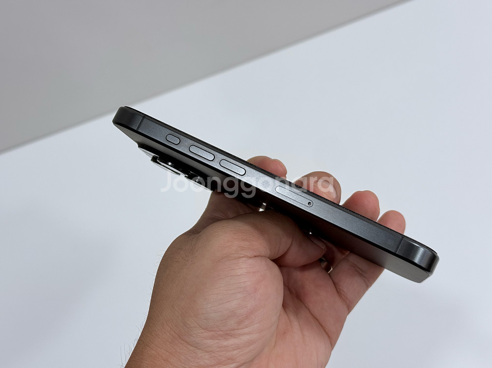 아이폰15프로 블랙 티타늄 256GB--10